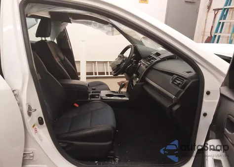 2013 Toyota Camry Se z USA, uszkodzony, nr VIN 4T1BF1FK7DU299518